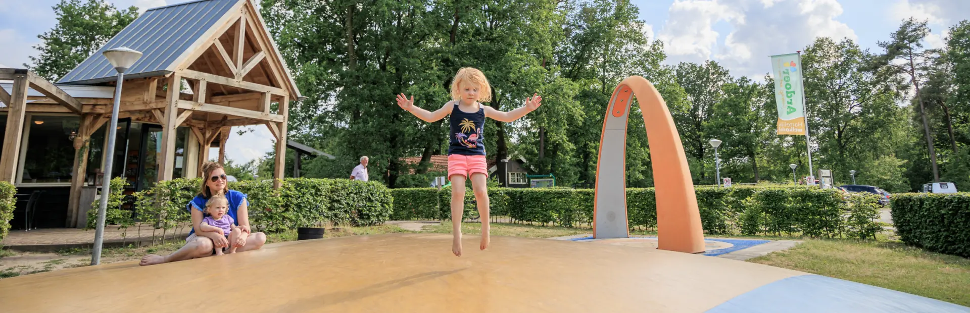 Speeltuin met airtrampoline camping Kaps Overijssel